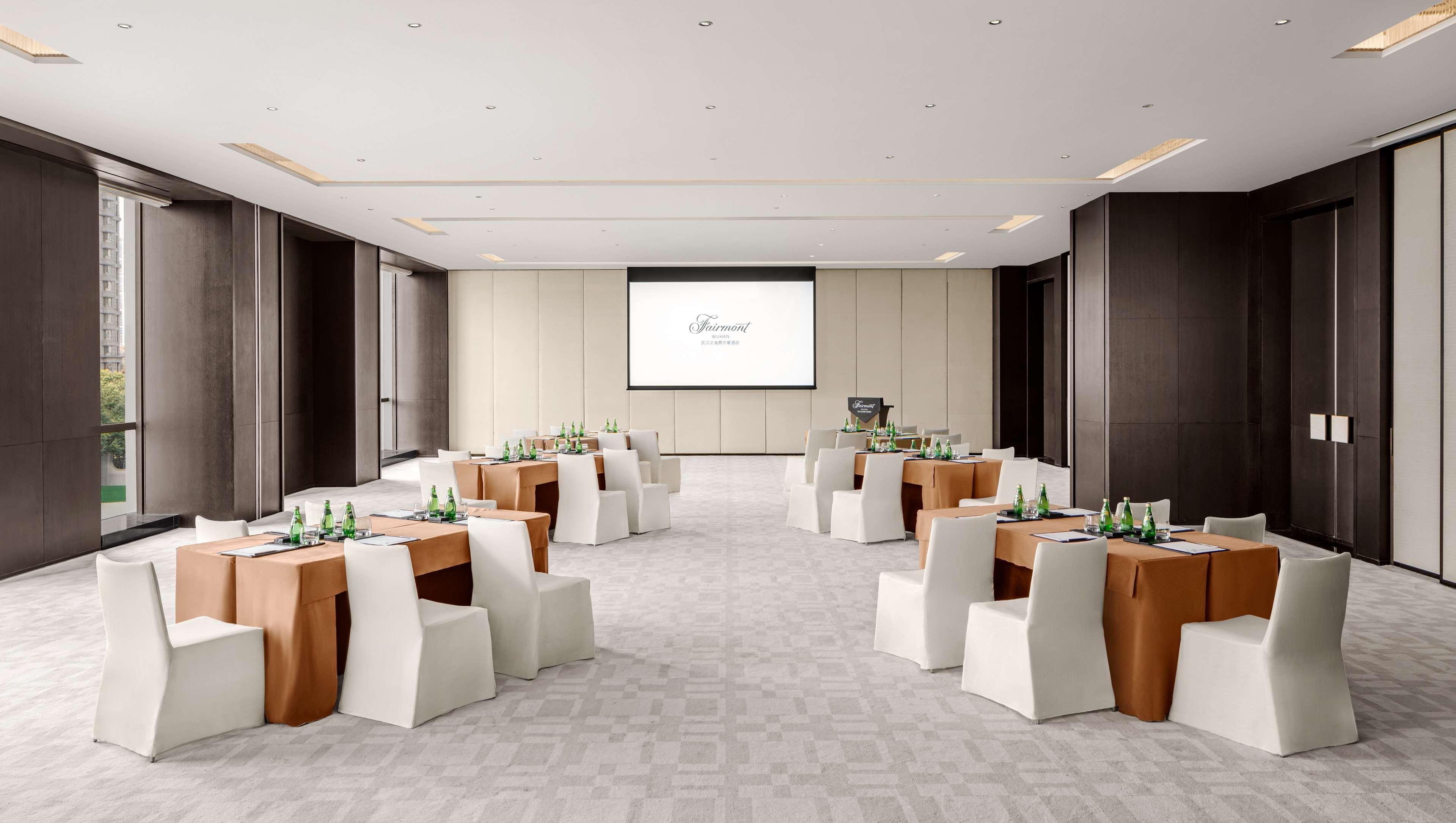 Fairmont Wuhan Luaran gambar